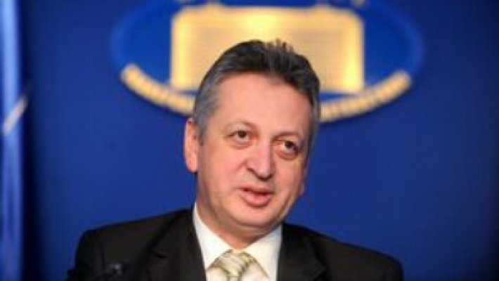 Ministrul Transporturilor va reface organigrama. A găsit oameni care 